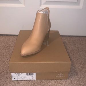 MelRose Ave. 100% vegan tan boots